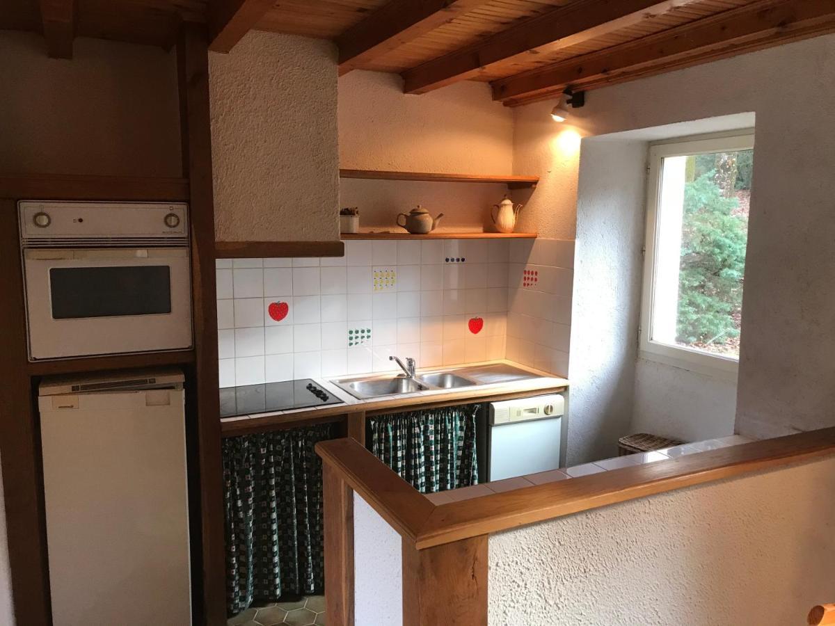Gite 4 Personnes Situe Aux Portes Du Perigord Saint-Adjutory Exteriér fotografie